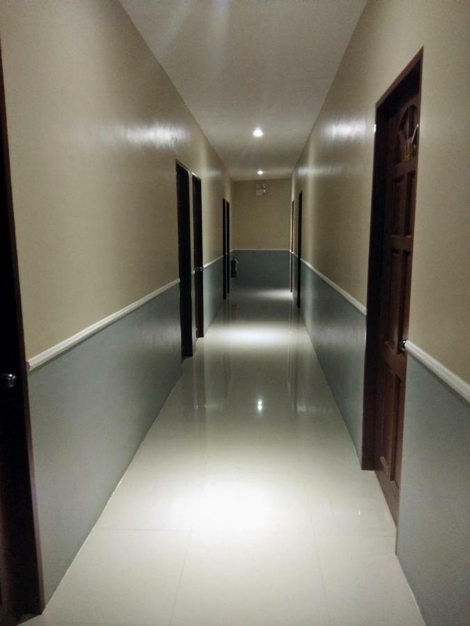 B&S Orchids suites hotel Dipolog City Exterior foto